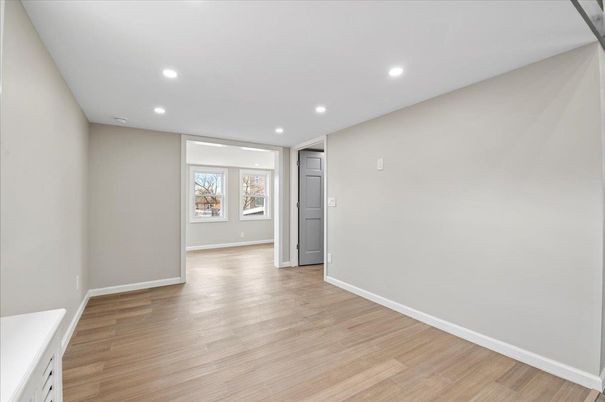 Empty room, Interior, Recessed Lighting, Wood Texture Flooring