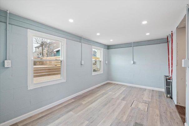 Empty room, Interior, Recessed Lighting, Wood Texture Flooring