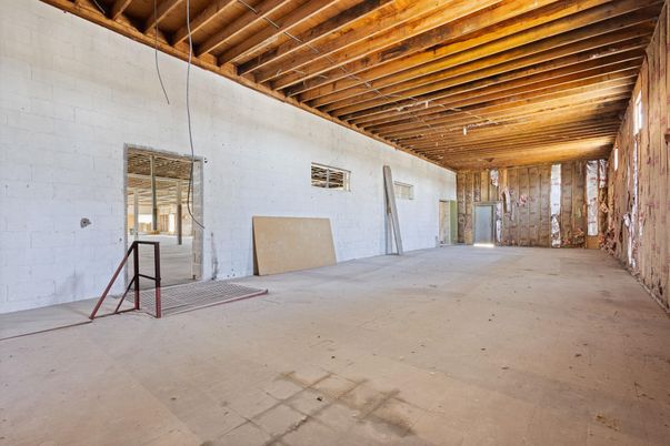 Empty room, Interior, Wooden Beams