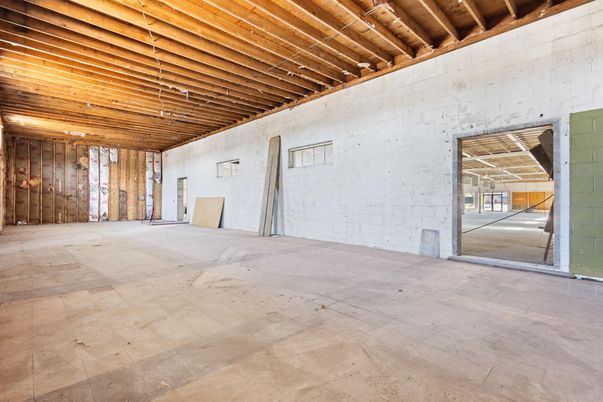 Empty room, Interior, Wooden Beams, Wooden Ceilings