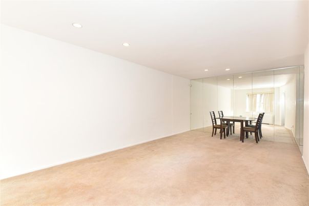 Dining room, Empty room, Interior, Recessed Lighting