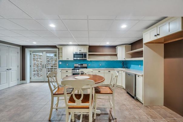 Dining room, Interior, Kitchen, Recessed Lighting, Stainless Steel Appliances