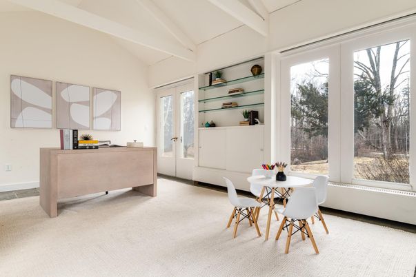 Home Office, Interior