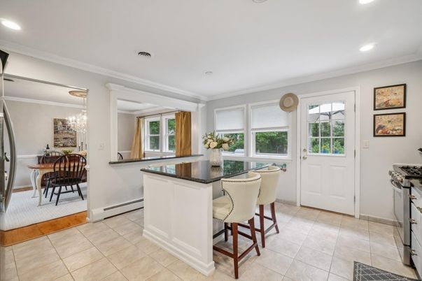 Chandelier, Dining room, Interior, Kitchen, Recessed Lighting