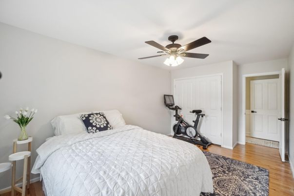 Bedroom, Fitness Equipment, Interior, Wood Texture Flooring