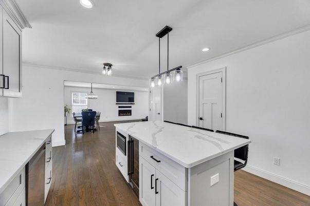 Dining room, Interior, Kitchen, Pendant Lights, Recessed Lighting, Wood Texture Flooring