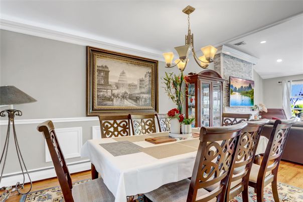 Chandelier, Dining room, Interior, Recessed Lighting, Wood Texture Flooring
