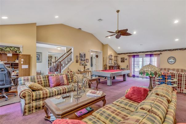 Billiard Table, Game Room, Interior, Living room, Recessed Lighting