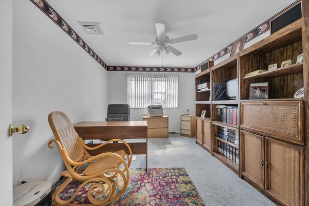 Home Office, Interior