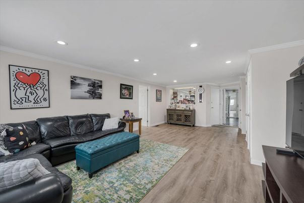 Interior, Living room, Recessed Lighting, Wood Texture Flooring