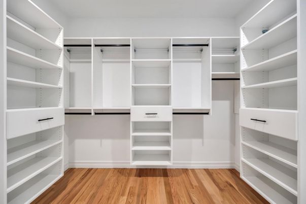 Interior, Walk-in Closets, Wood Texture Flooring