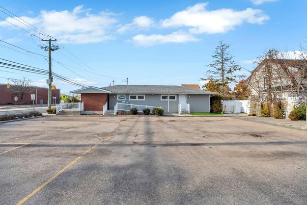 Backyard, Detached Garage, Exterior