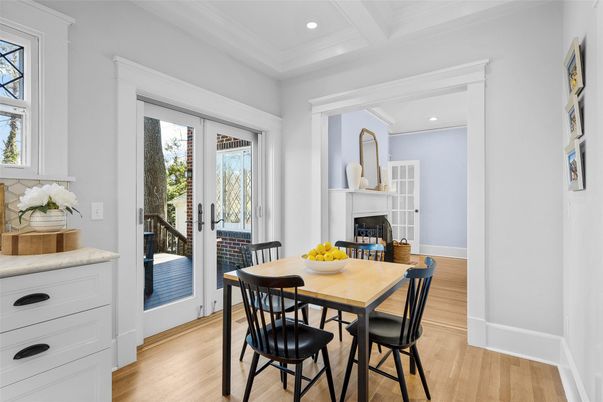 Dining room, Fireplace, Interior, Recessed Lighting, Wood Texture Flooring