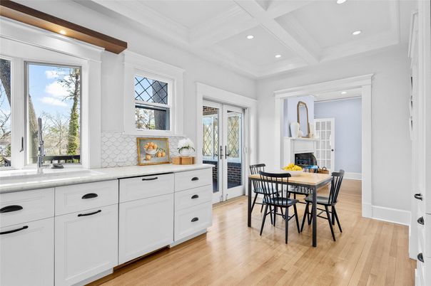 Dining room, Fireplace, Interior, Recessed Lighting, Wood Texture Flooring