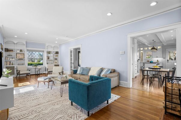 Chandelier, Dining room, Interior, Living room, Pendant Lights, Recessed Lighting, Wood Texture Flooring