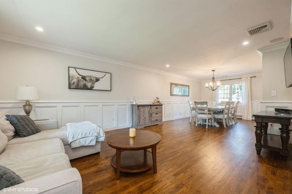 Chandelier, Dining room, Interior, Living room, Recessed Lighting, Wood Texture Flooring
