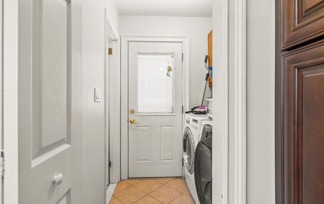 Interior, Washer