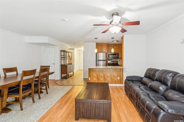 Dining room, Interior, Kitchen, Stainless Steel Appliances, Wood Texture Flooring