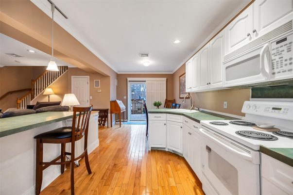 Dining room, Interior, Kitchen, Pendant Lights, Recessed Lighting, Wood Texture Flooring