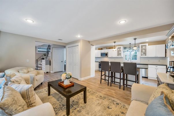 Interior, Kitchen, Living room, Pendant Lights, Recessed Lighting, Stainless Steel Appliances, Wood Texture Flooring