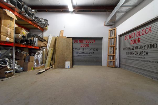 Garage, Interior