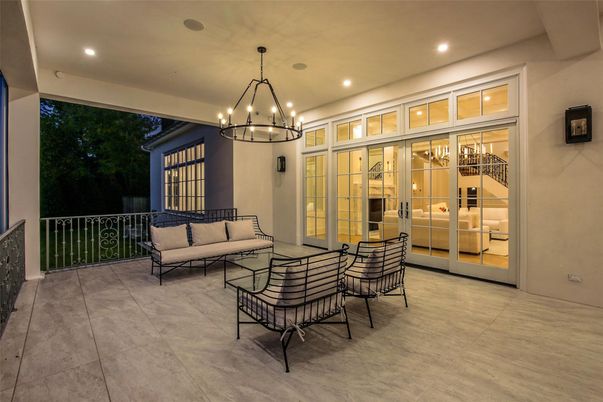 Chandelier, Interior, Living room, Recessed Lighting