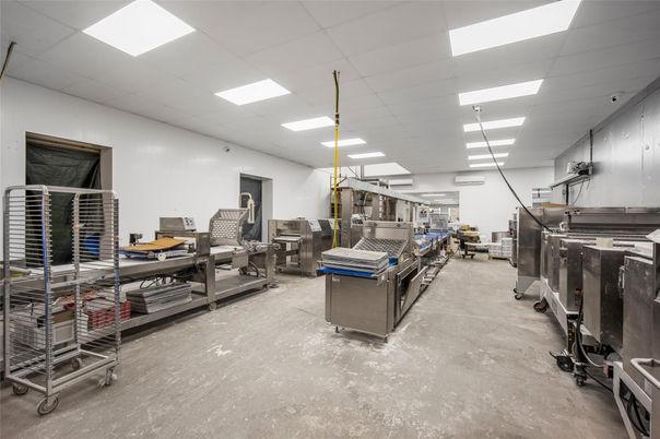 Fitness Equipment, Interior, Recessed Lighting