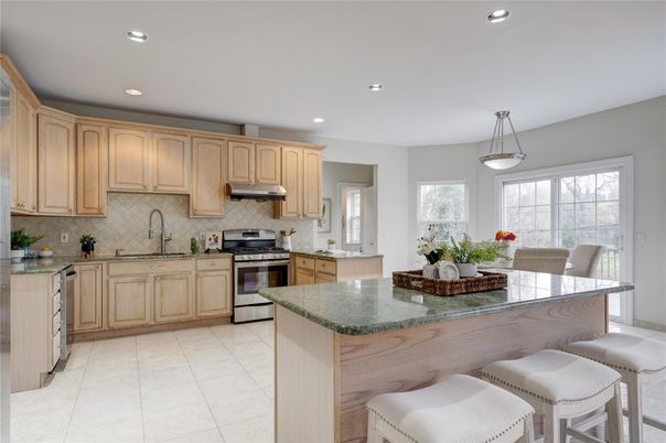 Dining room, Interior, Kitchen, Recessed Lighting, Stainless Steel Appliances