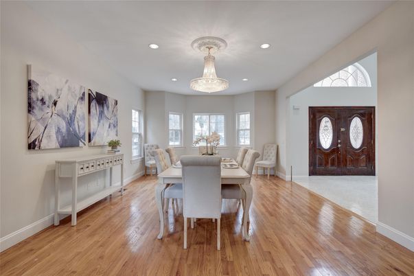 Chandelier, Dining room, Interior, Recessed Lighting, Wood Texture Flooring