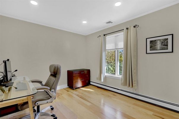 Home Office, Interior, Recessed Lighting, Wood Texture Flooring