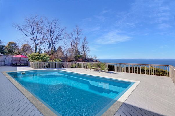 Exterior, Pool, Water