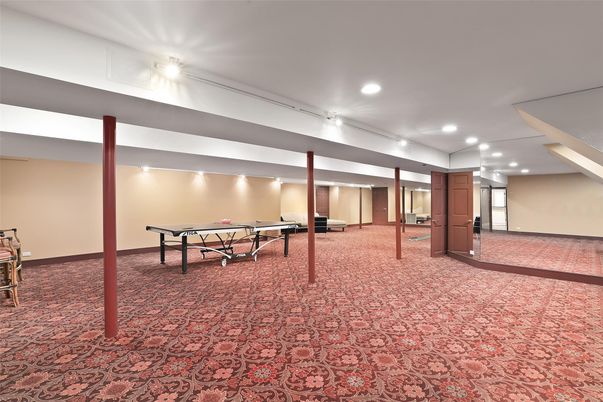 Game Room, Interior, Recessed Lighting