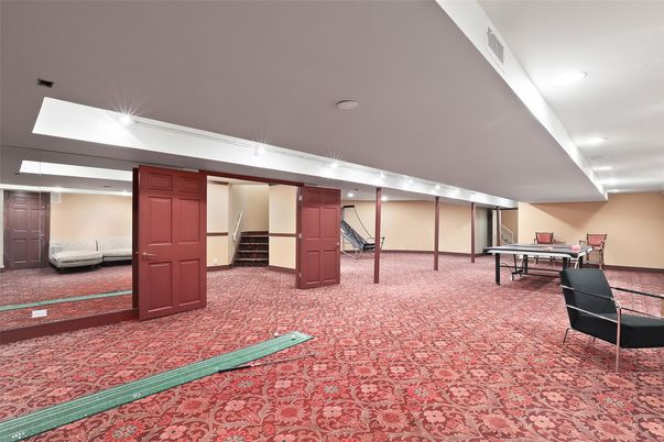 Game Room, Interior, Recessed Lighting