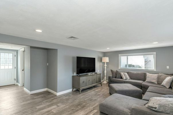 Interior, Living room, Recessed Lighting, Wood Texture Flooring