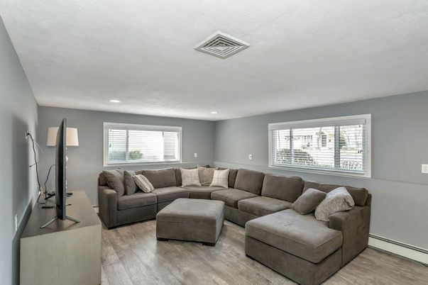 Interior, Living room, Recessed Lighting, Wood Texture Flooring