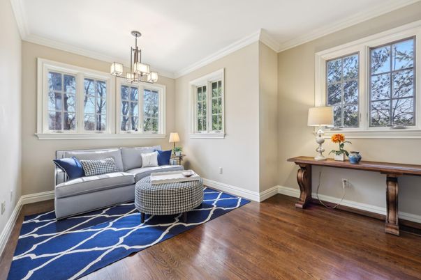 Interior, Living room, Pendant Lights, Wood Texture Flooring