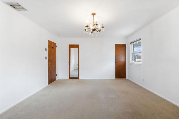Chandelier, Empty room, Interior