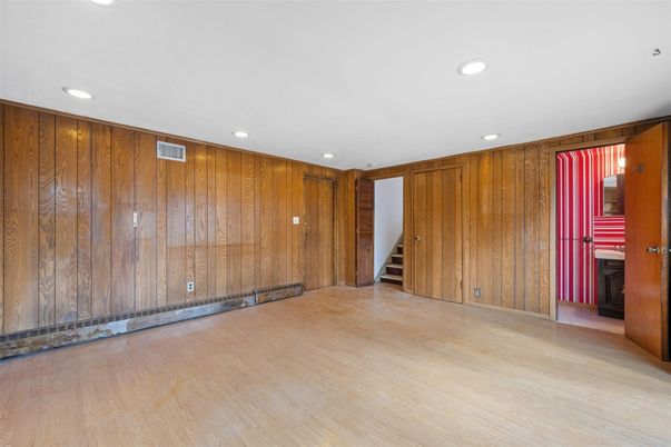 Empty room, Interior, Recessed Lighting, Wood Texture Flooring, Wooden Walls