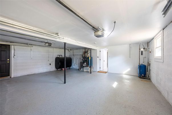 Fitness Equipment, Garage, Interior