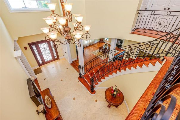 Chandelier, Interior