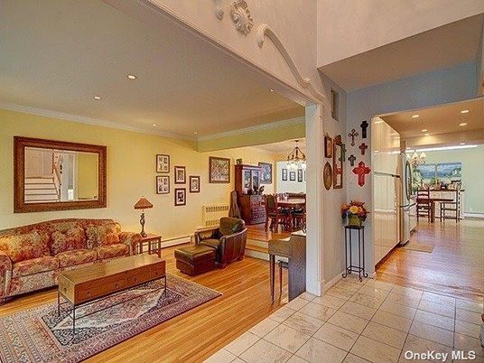 Chandelier, Dining room, Interior, Living room, Pendant Lights, Recessed Lighting, Wood Texture Flooring