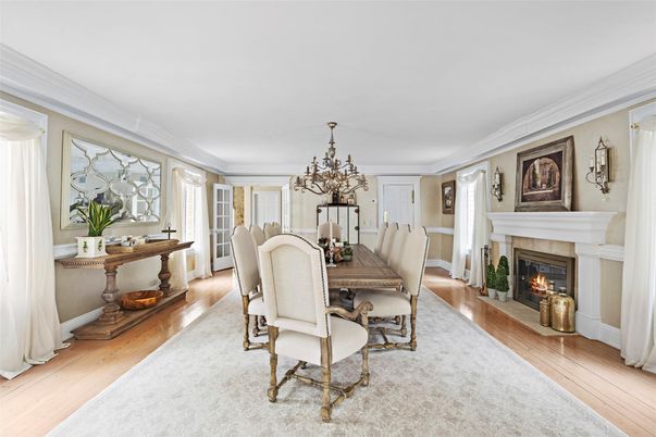 Chandelier, Dining room, Fireplace, Interior, Wood Texture Flooring