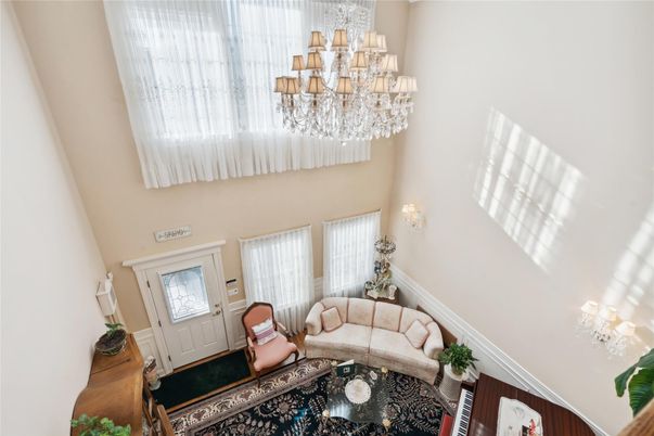 Chandelier, Interior, Living room