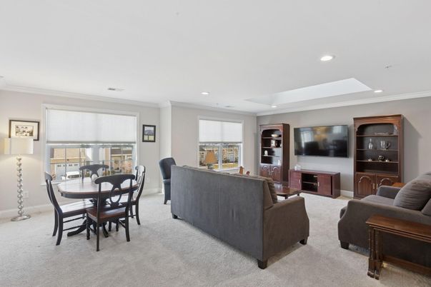 Dining room, Interior, Living room, Recessed Lighting