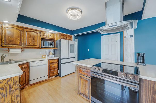 Interior, Kitchen, Recessed Lighting, Stainless Steel Appliances, Wood Texture Flooring
