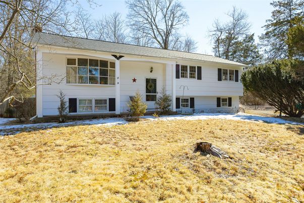 Backyard, Exterior, Facade, Raised Ranch