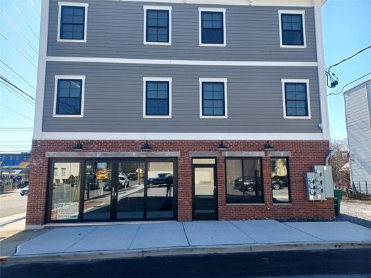 Exterior, Facade, Brick Facade, Rowhouse