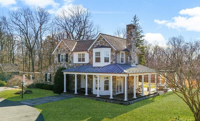 Backyard, Exterior, Facade, Farmhouse