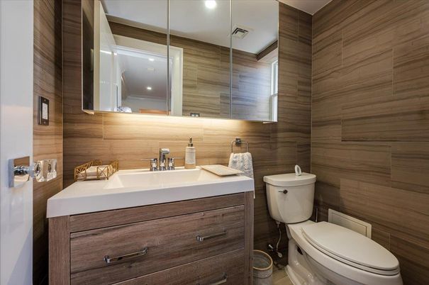 Bathroom, Interior, Recessed Lighting
