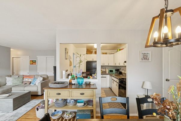 Interior, Kitchen, Living room, Pendant Lights, Stainless Steel Appliances, Wood Texture Flooring